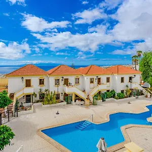 https://luxe-feel-design-w-ocean-pool-view-aqualand.tenerifehoteles.net